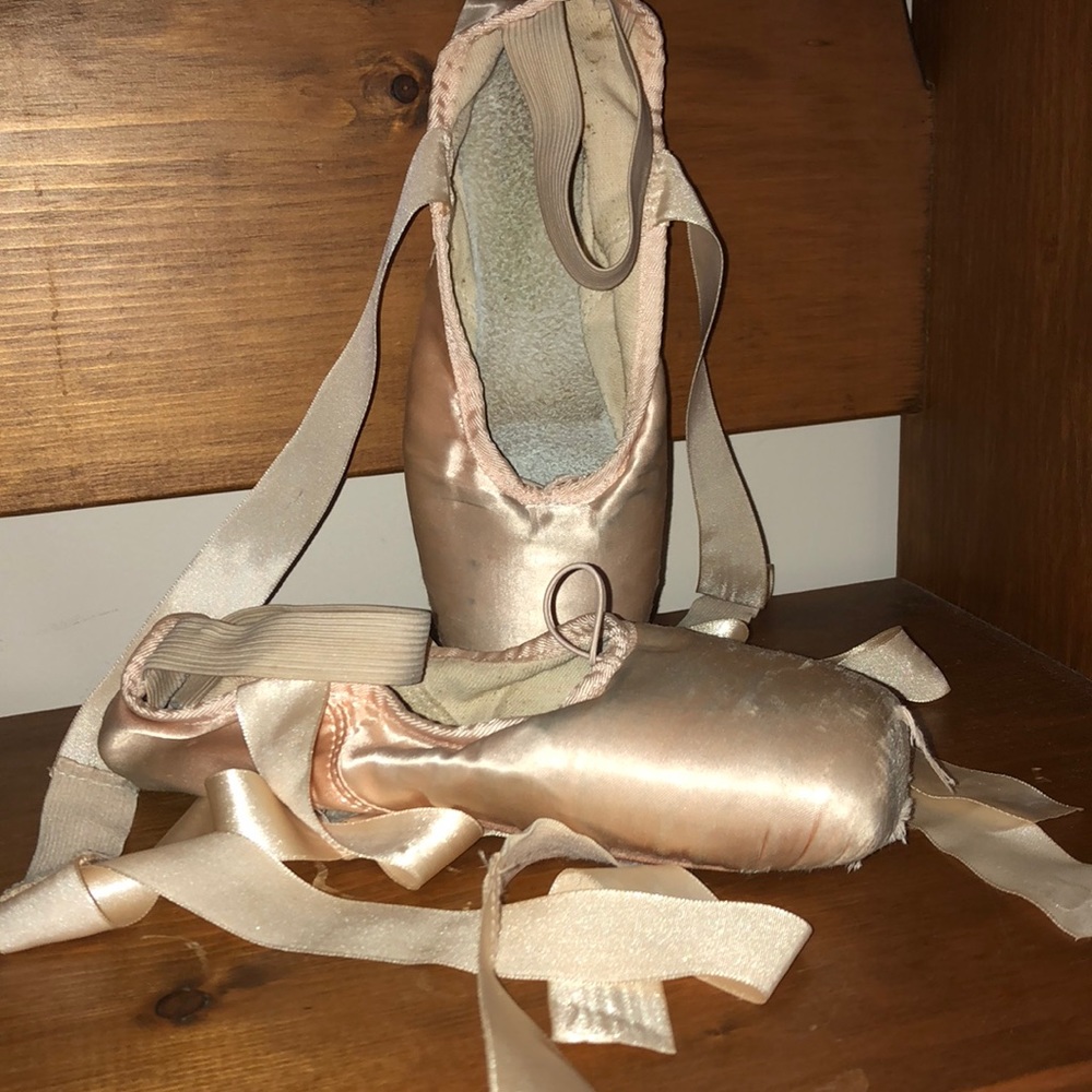Girls Pointe Ballet Shoes